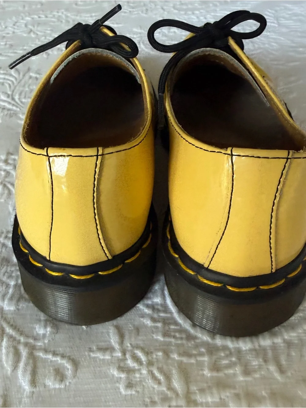 Dr. Martens 1461 Yellow Patent Leather Oxford loafer lace up shoe. Size 7